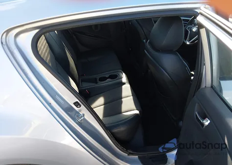 2012 Hyundai Veloster Base W/Black z USA, uszkodzony, nr VIN KMHTC6AD1CU032022